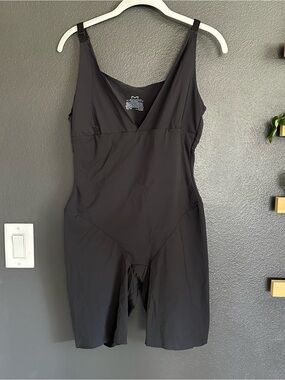 Maidenform Flexees 2XL Wear Your Own Bra Shapewear Bodysuit Black Tummy Control